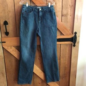 Women’s COLDWATER CREEK Brand Blue Denim Jeans. Size 6.